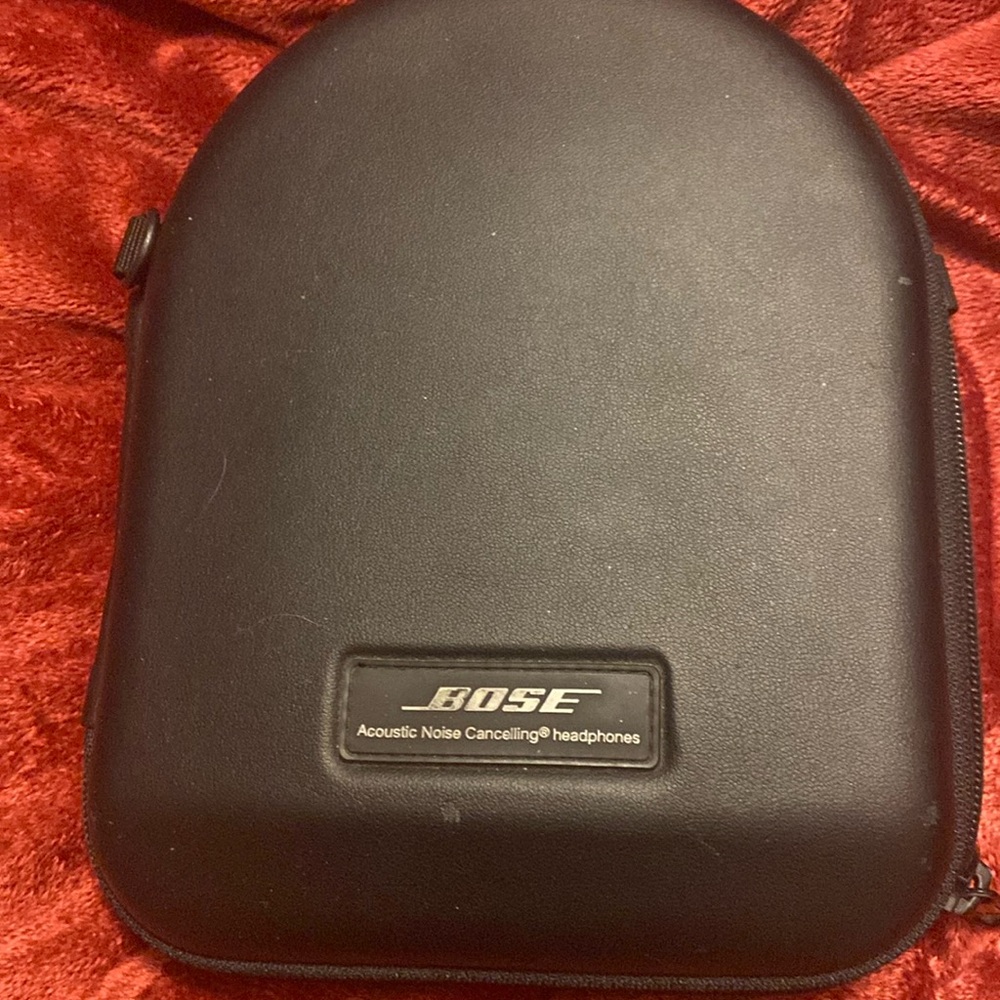 New Bose vintage noise canceling headphones